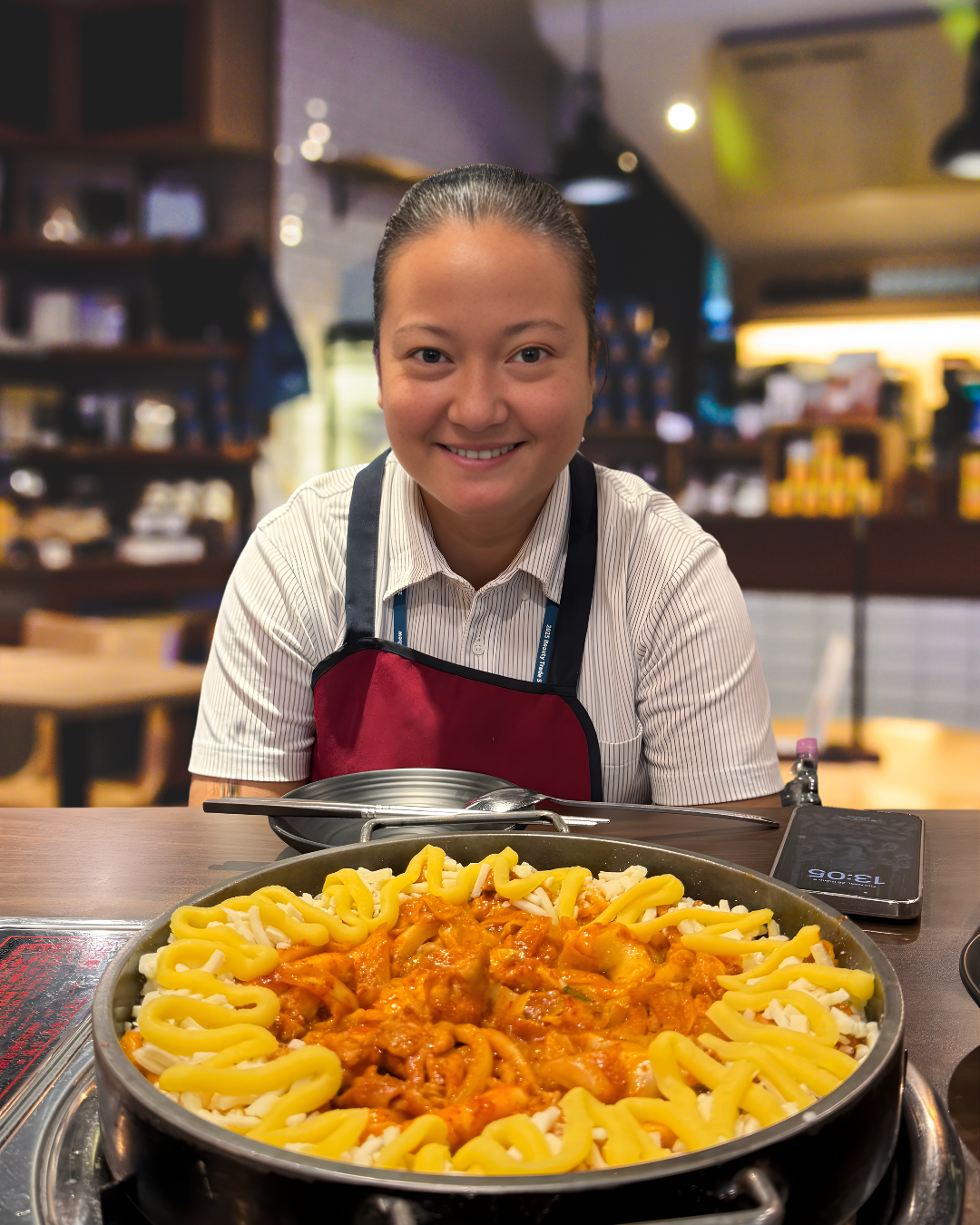 Gà xào phô mai Hàn Quốc trên chảo nóng