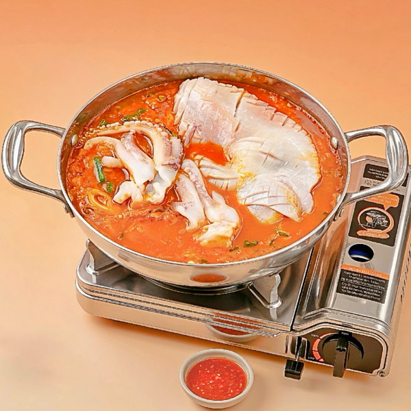 Chảo lẩu kim chi mực The Pan