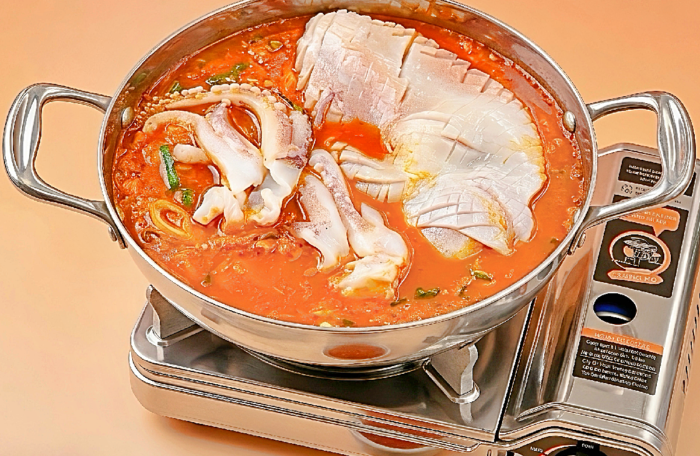 Chảo Lẩu Kim Chi Mực